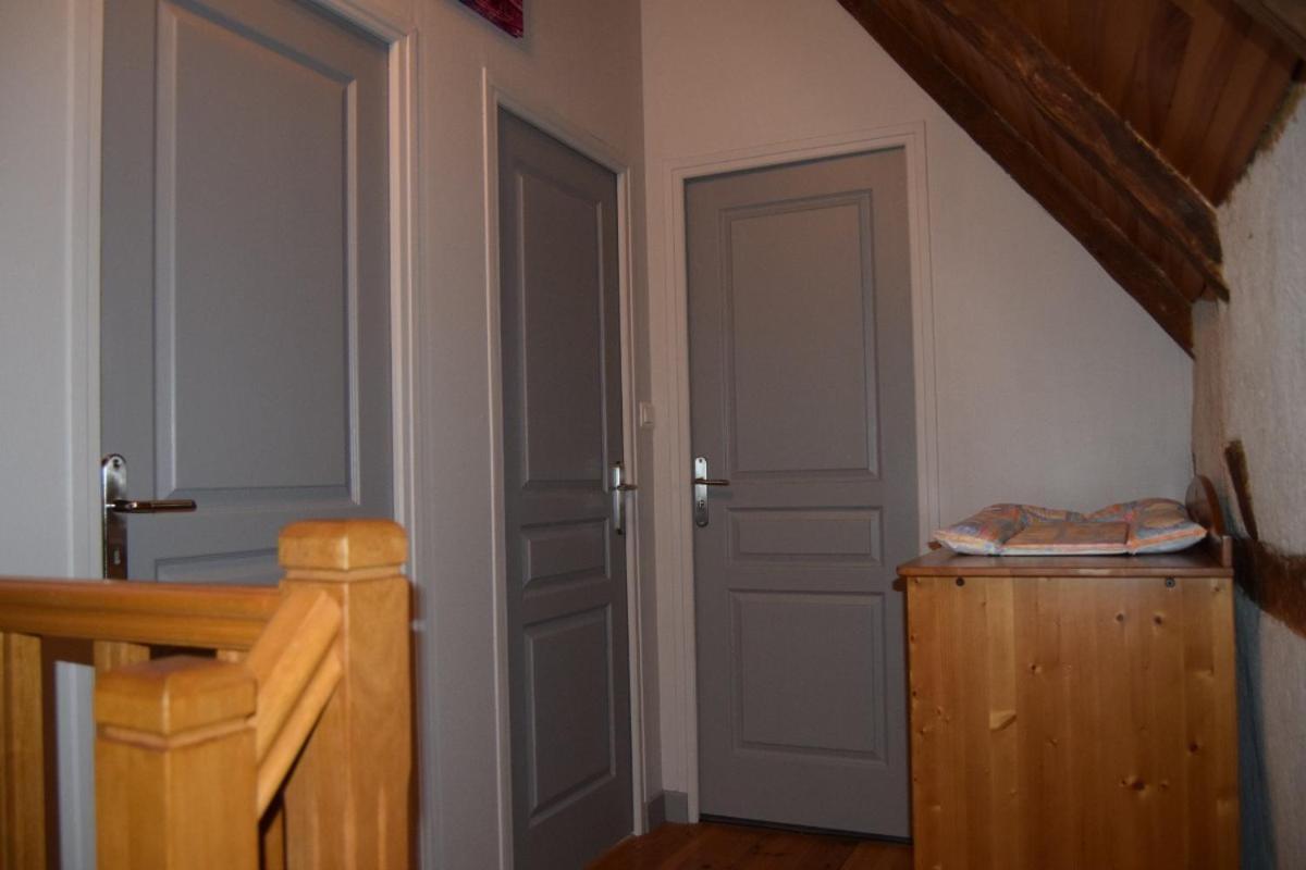 Gite 4 Personnes Dans Le Cantal Animaux Bienvenus Lascelle Exterior foto